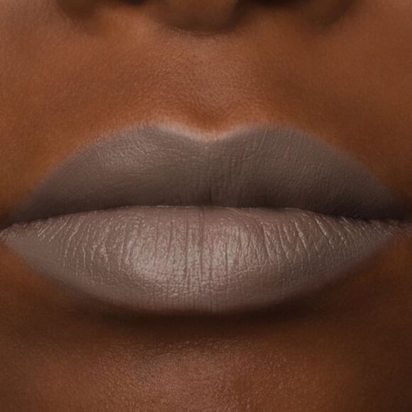 New Jeffree Star Velvet Trap - Grave Digger - Picture 9 of 9